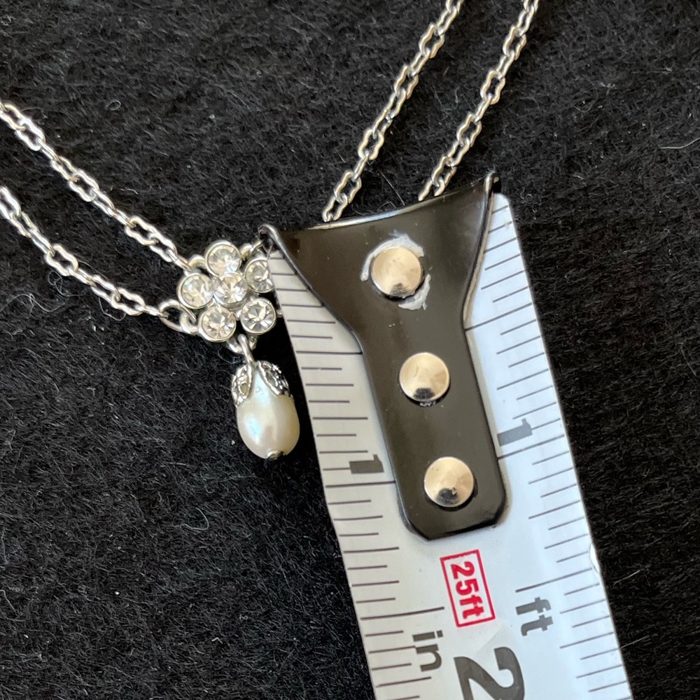Elegant Silver Floral Necklace, The Perfect Wedding Necklace! - Picture 9 of 11